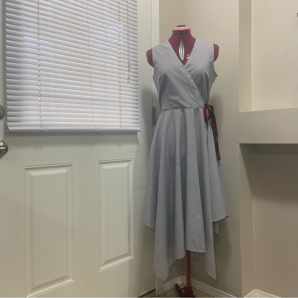 Mlle Gabrielle Women Elegant Striped Dress. Size S. Used.